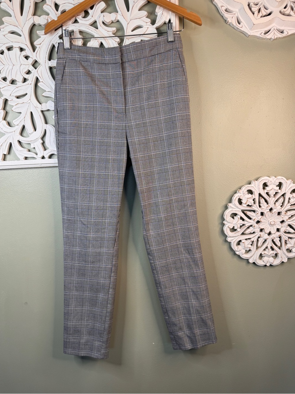 Zara Gray Plaid Women's Dress Pants - Classic Tailored Fit Medium